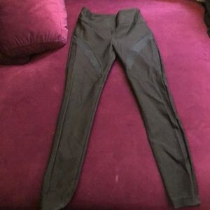 Black Koral Leggings